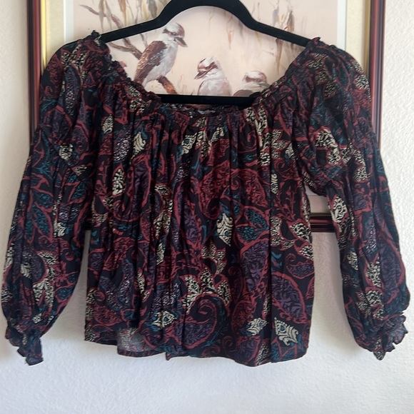 Shyanne • Black floral paisley cowgirl flowy cropped blouse - Picture 9 of 10